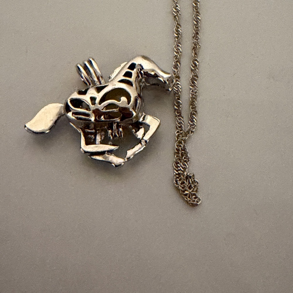 Silver Tone Horse Pendant/Stone locket Necklace